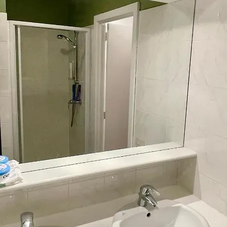 Zijdelings Zeezicht 2 Slaapkamers 2 Badkamers Apartment